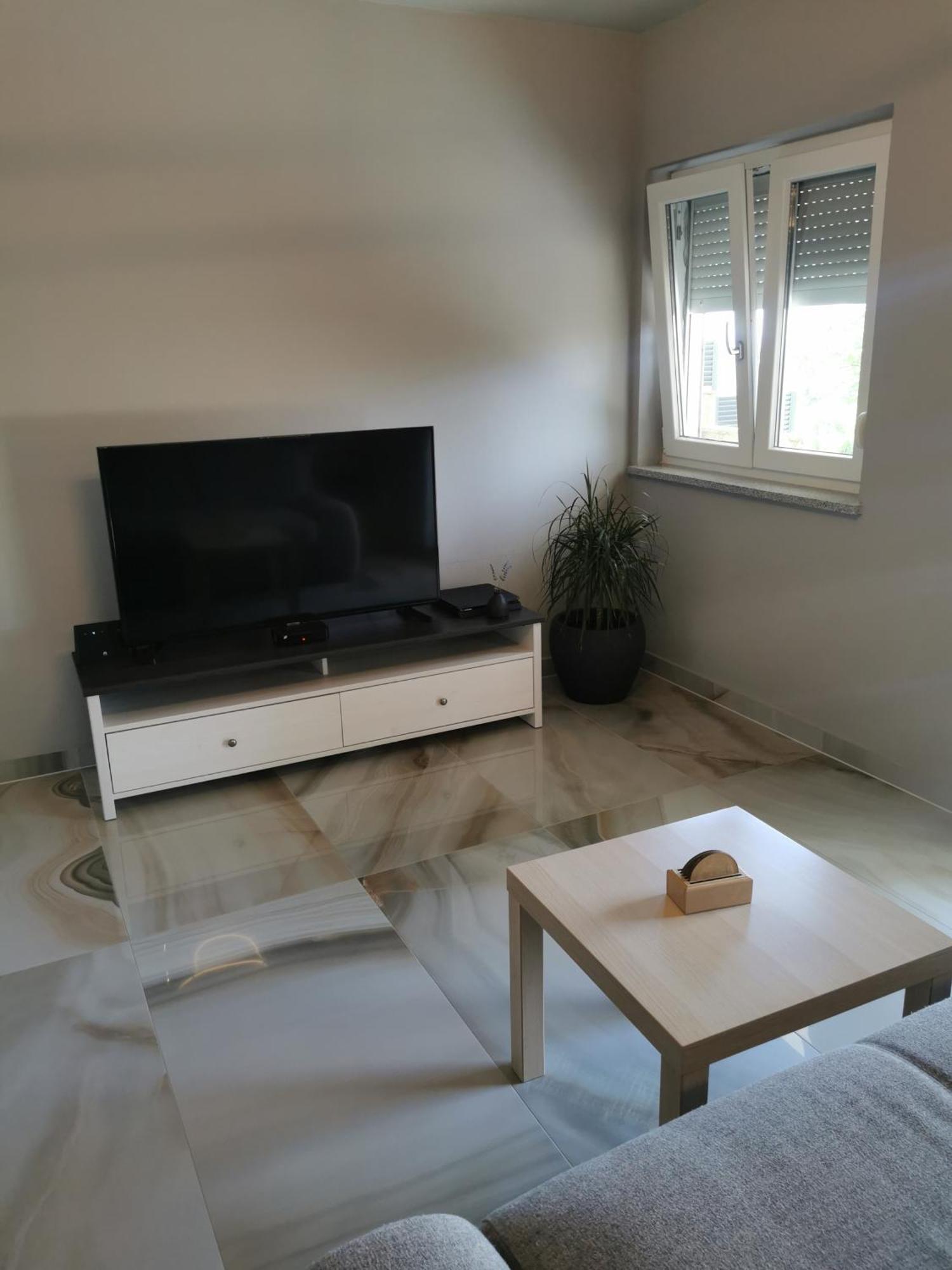 Apartment Luki Povile Buitenkant foto